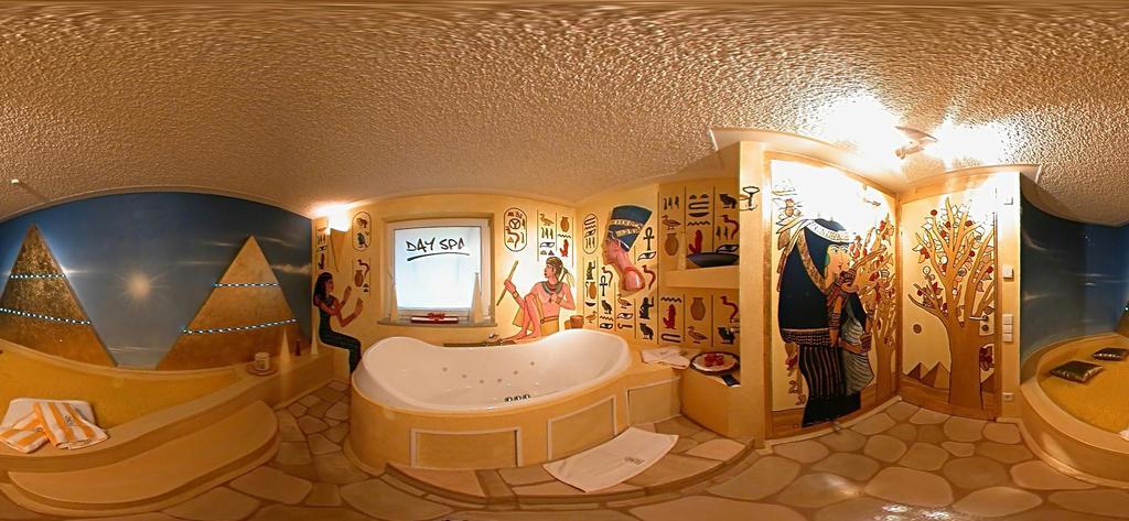 Waldeck Spa Kur- & Wellness Resort Bad Duerrheim Exterior photo